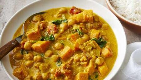 Vegan Sweet Potato Chickpea Curry